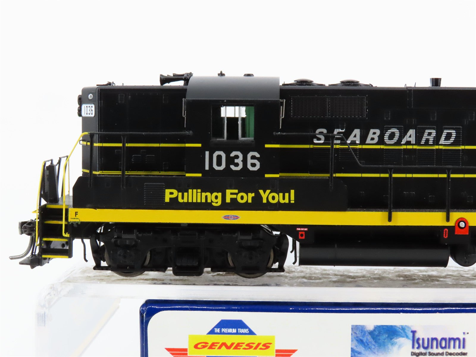 HO Athearn Genesis G62666 SCL Seaboard Coast Line GP9 Diesel #1036 wDCC & Sound