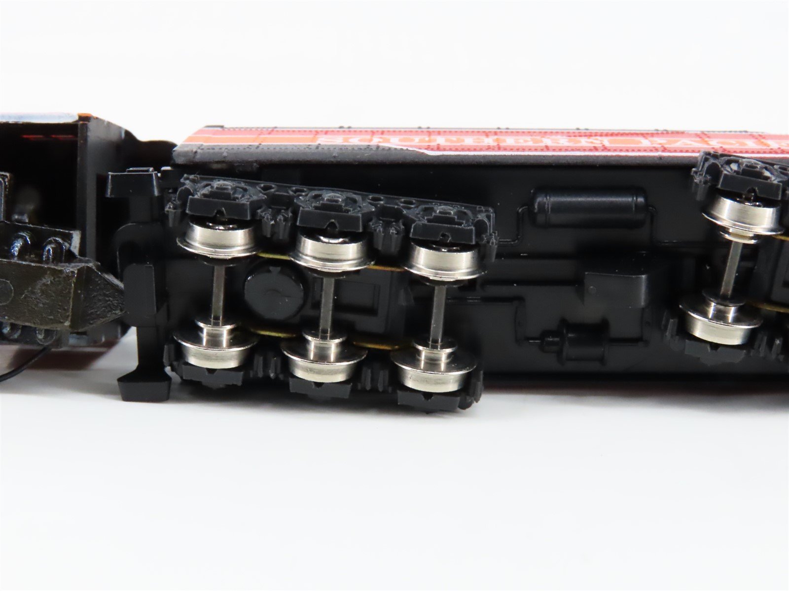 N Scale Con-Cor 0001-003072 SP Southern Pacific 4-6-4 Steam Locomotive #2484