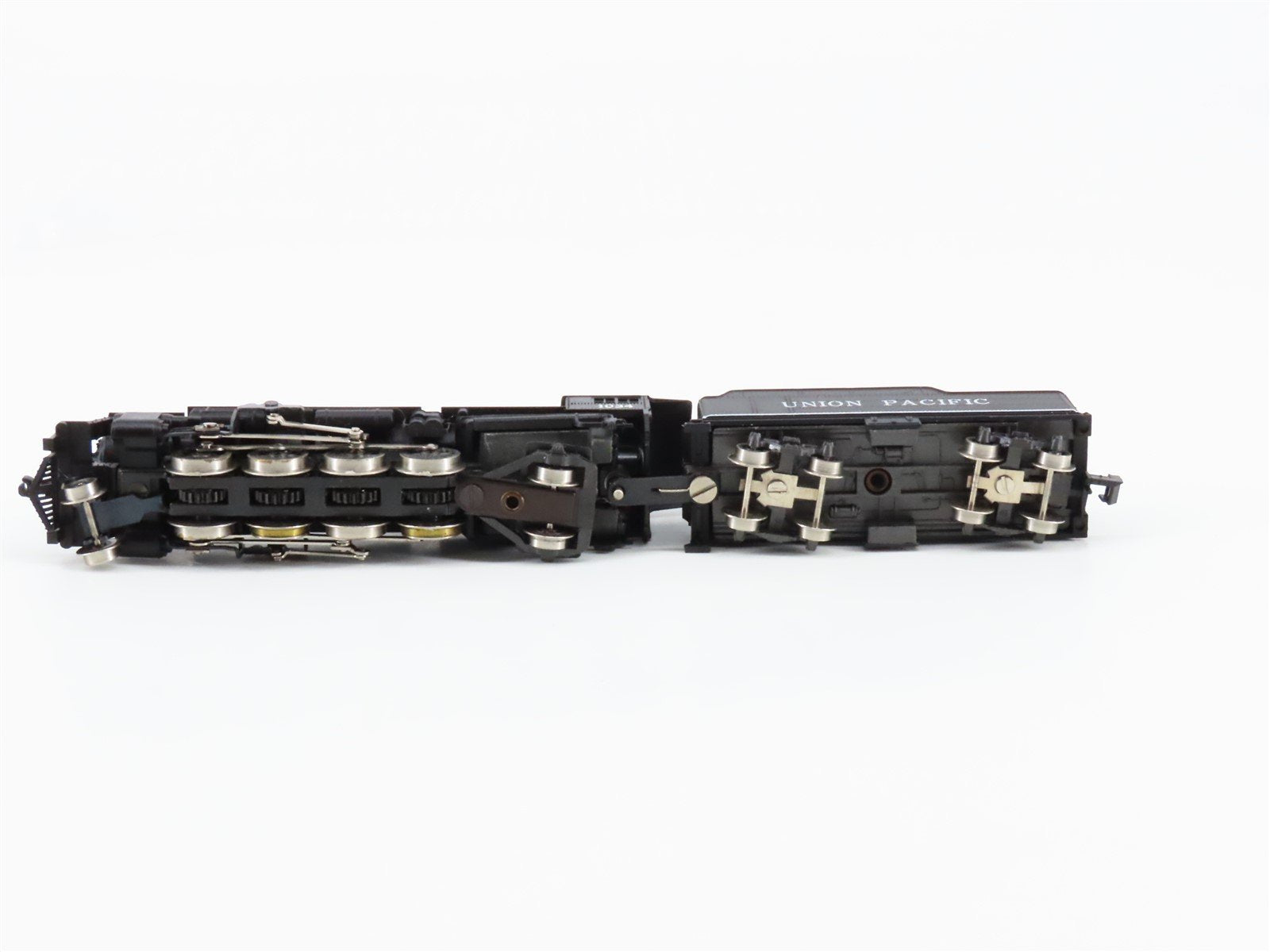 N Scale Con-Cor 5521C UP Union Pacific 2-8-2 Steam Locomotive #1034