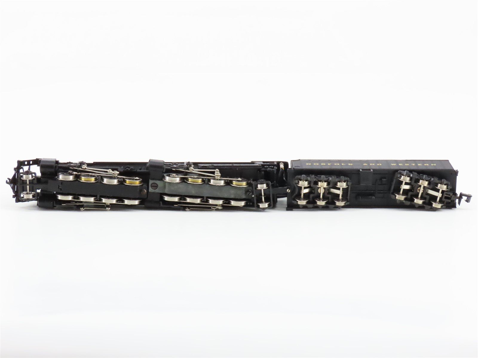 N Scale Rivarossi 9136 N&W Norfolk & Western 2-8-8-2 Steam Locomotive #2197