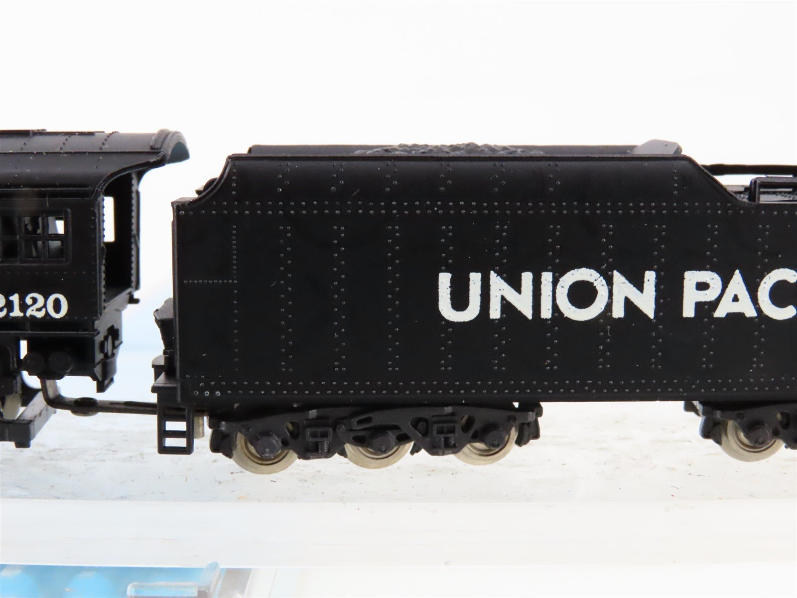 N Scale Rivarossi 9293 UP Union Pacific 2-8-4 Steam Locomotive #2120