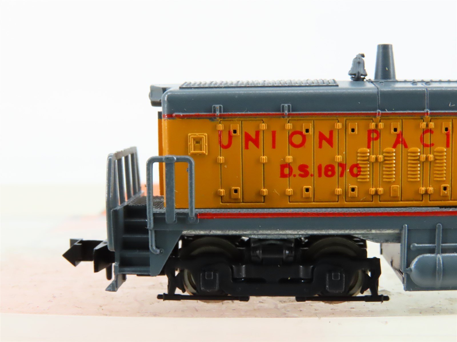 N Scale Con-Cor 0001-005002 UP Union Pacific SW1500 Cow/Calf Diesel Loco Set