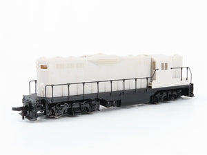 HO Scale Atlas Classic 8401 Undecorated GP7 Diesel Locomotive
