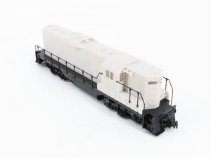 HO Scale Atlas Classic 8401 Undecorated GP7 Diesel Locomotive