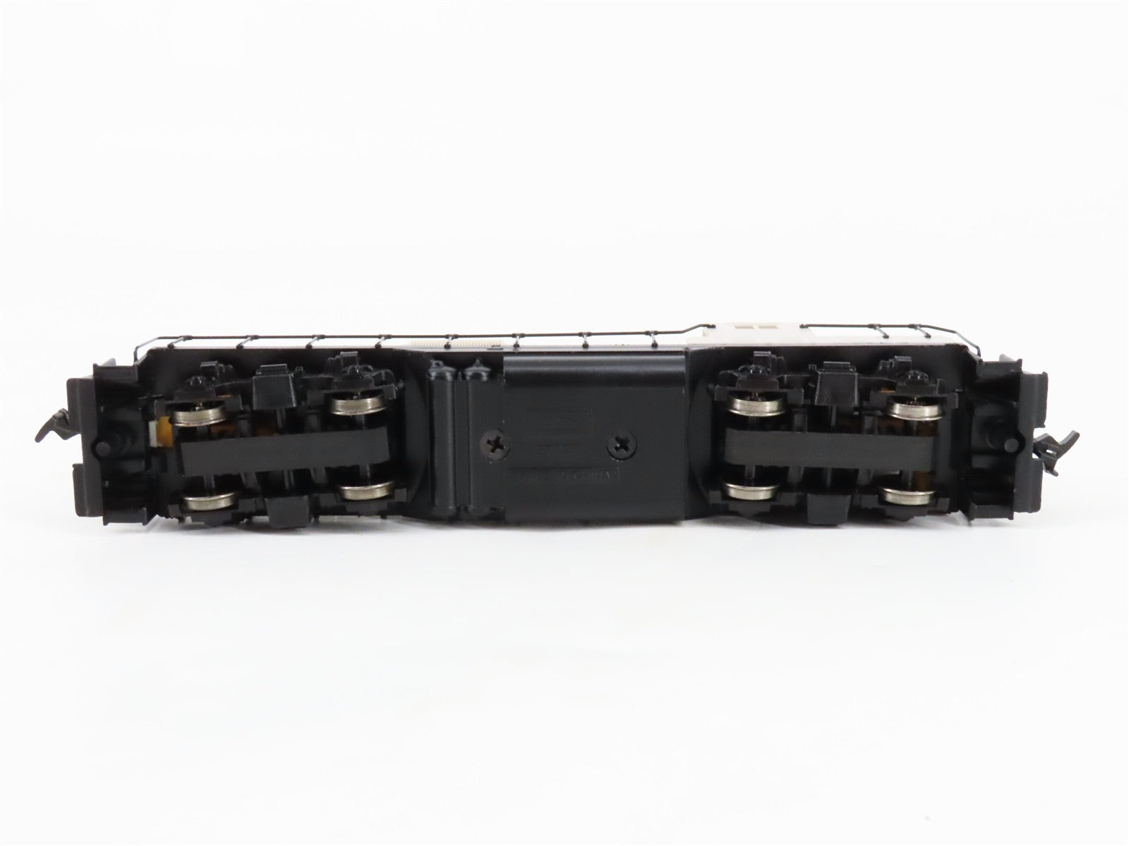 HO Scale Atlas Classic 8401 Undecorated GP7 Diesel Locomotive