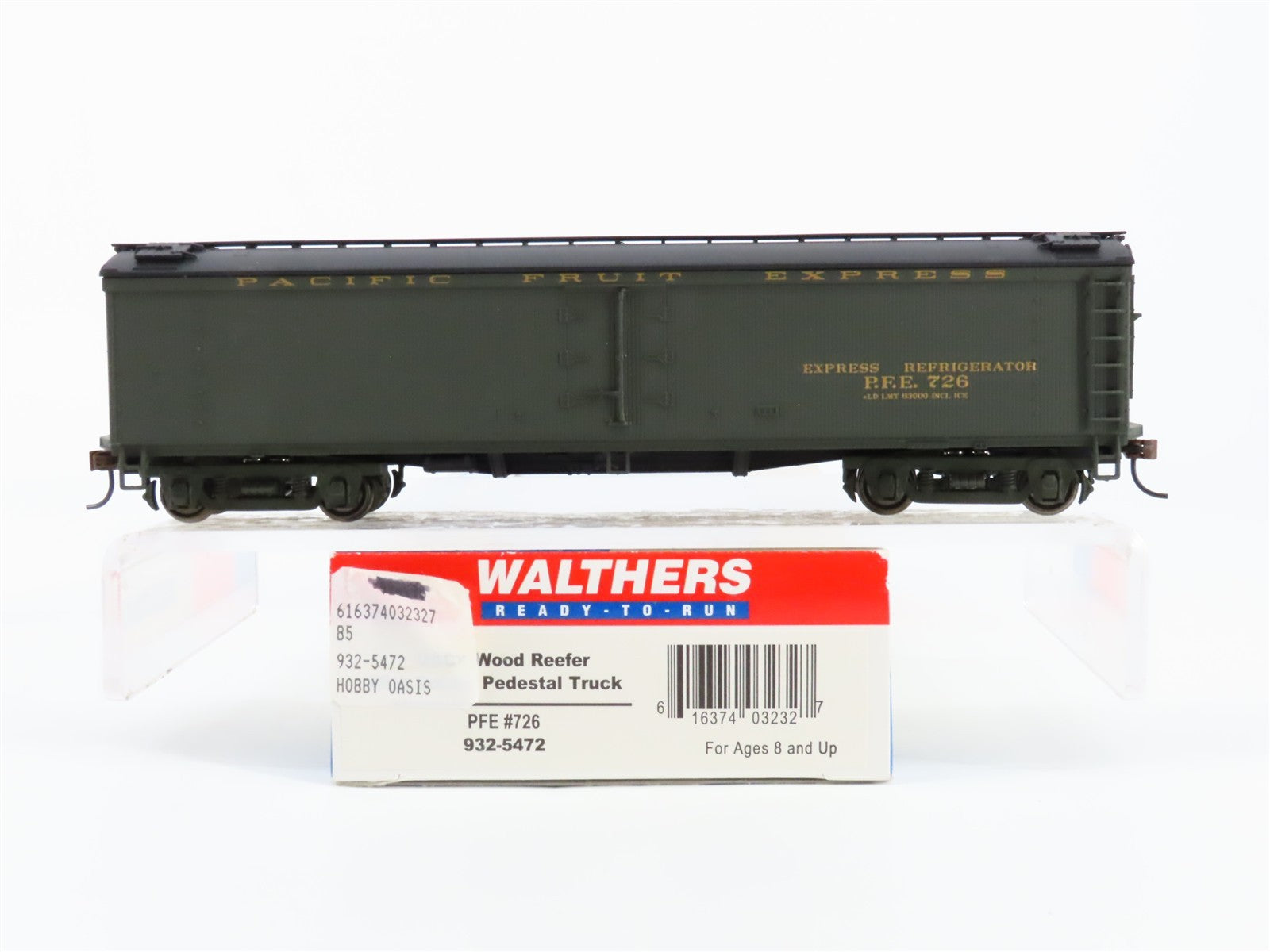 HO Scale Walthers 932-5472 PFE Pacific Fruit Express Wood Reefer 726 RTR