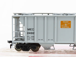 HO Scale Atlas 1818 MEC Maine Central 2-Bay Covered Hopper 2492 RTR