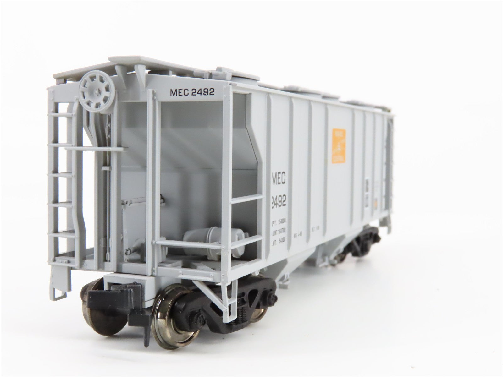 HO Scale Atlas 1818 MEC Maine Central 2-Bay Covered Hopper 2492 RTR