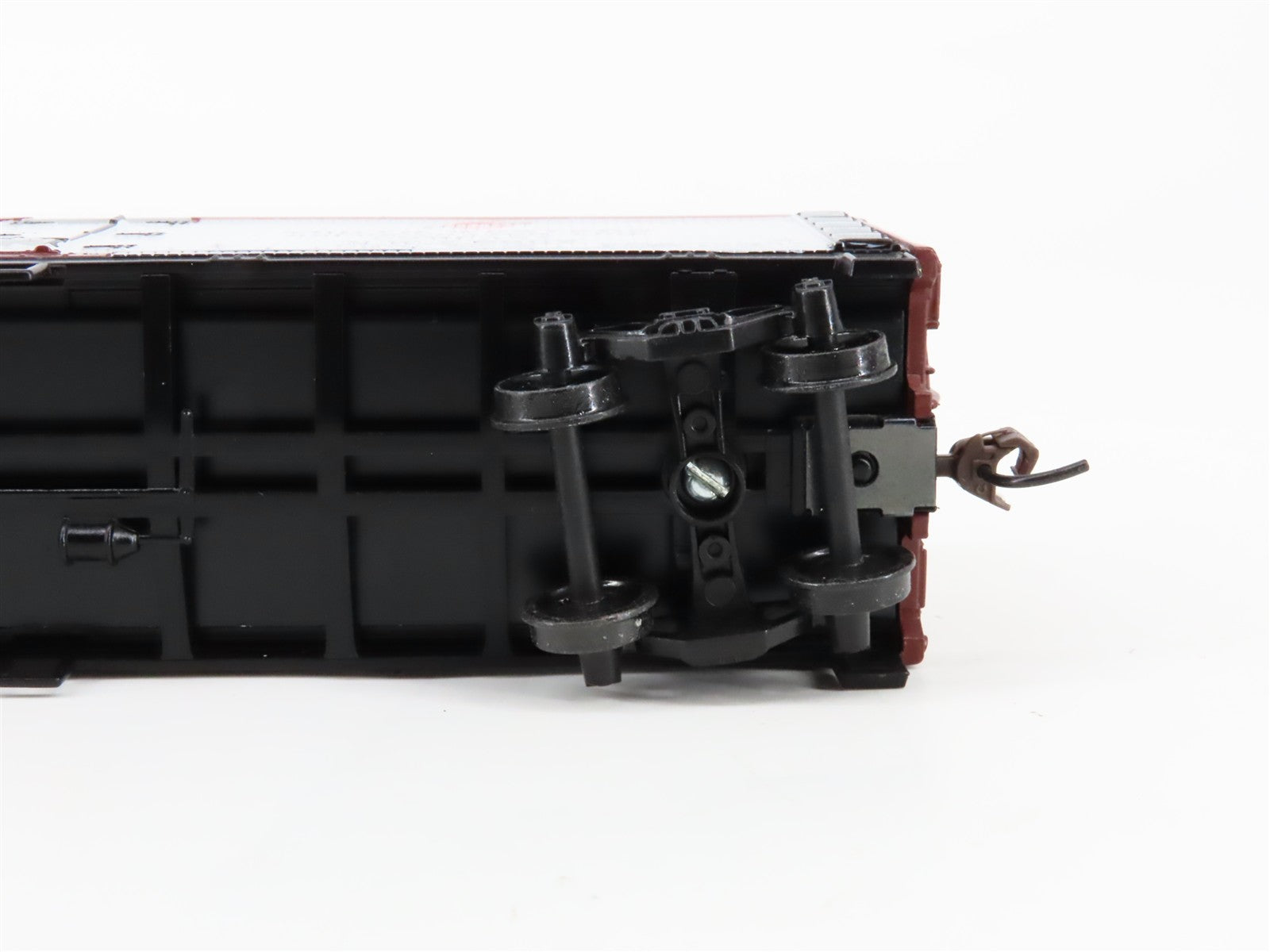 HO Scale Athearn 7576 NWX North Western Refrigerator Line 40' Wood Reefer RTR