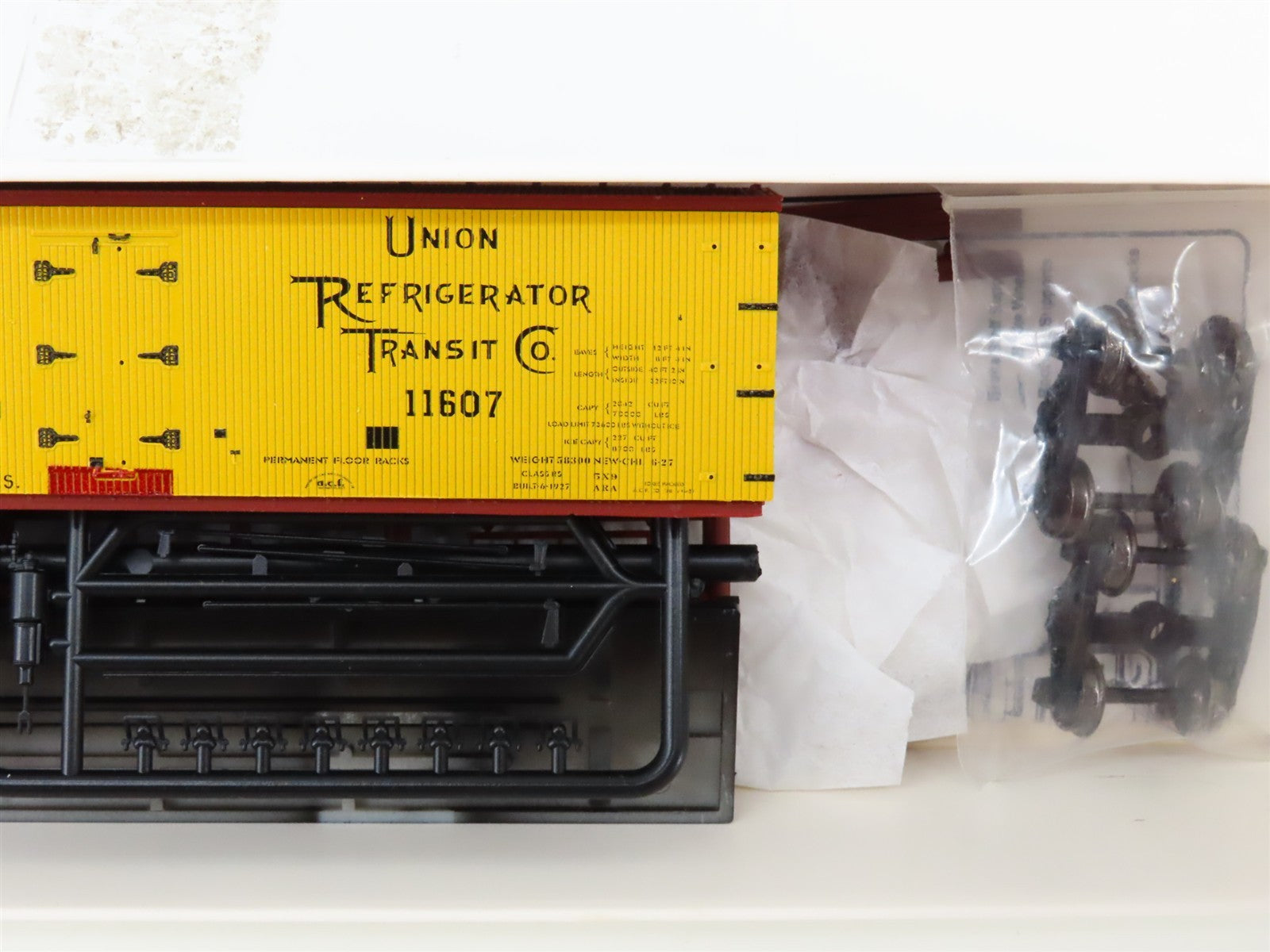 HO Scale Branchline Trains 1334 40' Reefer Unbuilt Kit