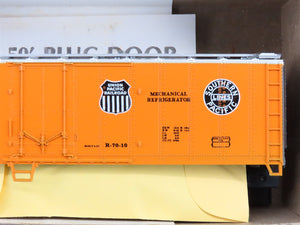 HO Scale Athearn / Bev-Bel 2364-1 PFE Pacific Fruit Express 50' Reefer RTR