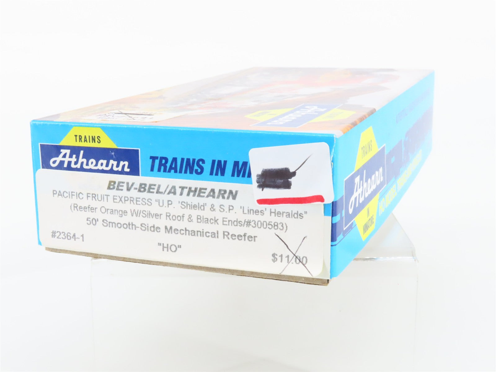 HO Scale Athearn / Bev-Bel 2364-1 PFE Pacific Fruit Express 50' Reefer RTR