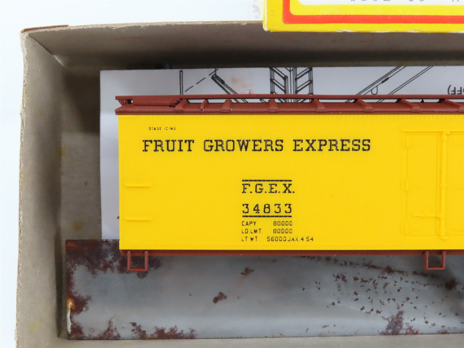 HO Scale Accurail 4802 FGEX Fruit Growers Express 40' Reefer 34833 Unbuilt Kit