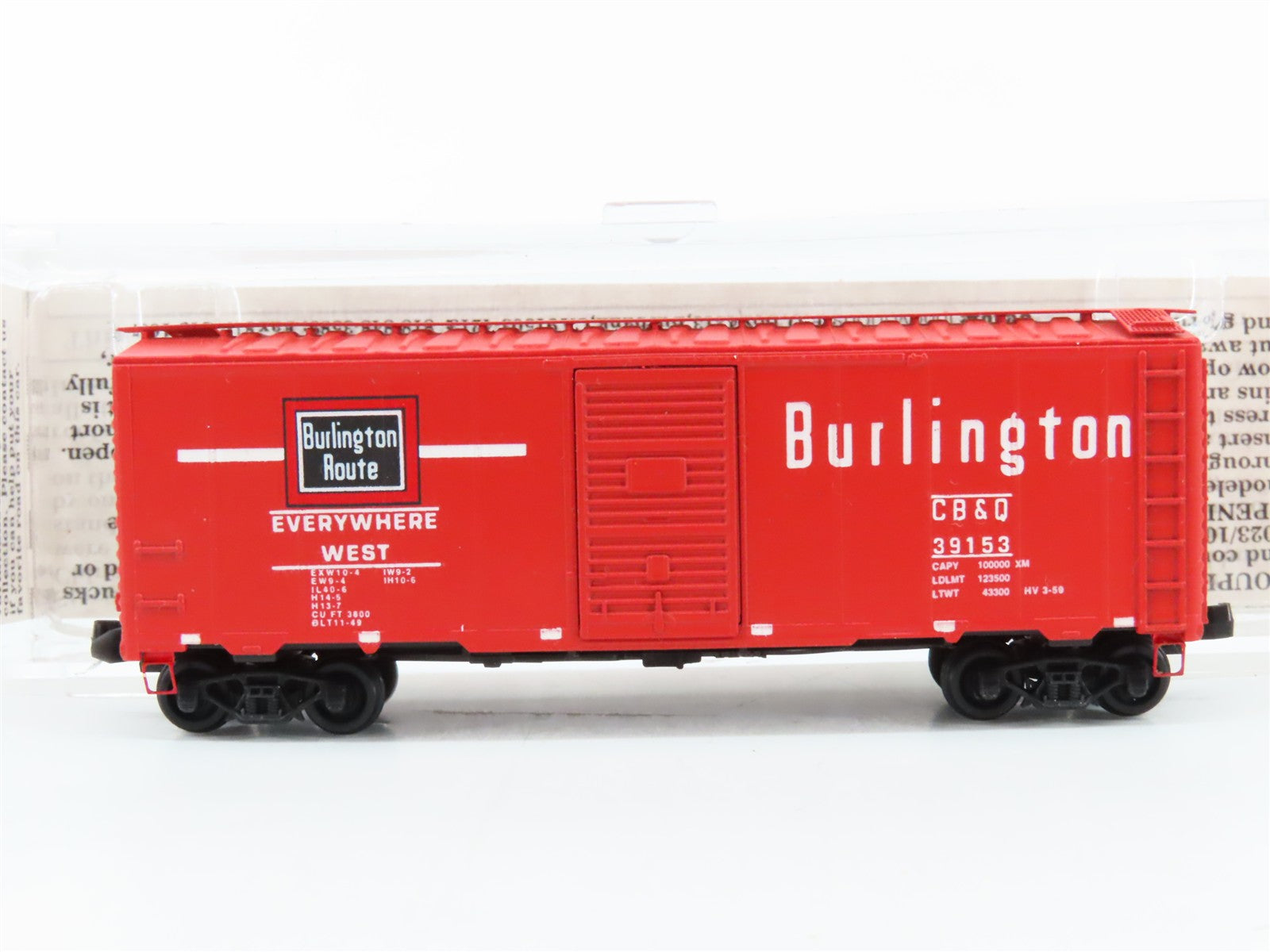 N Scale Deluxe Innovations 141112 CB&Q Burlington 40' Box Car 39153