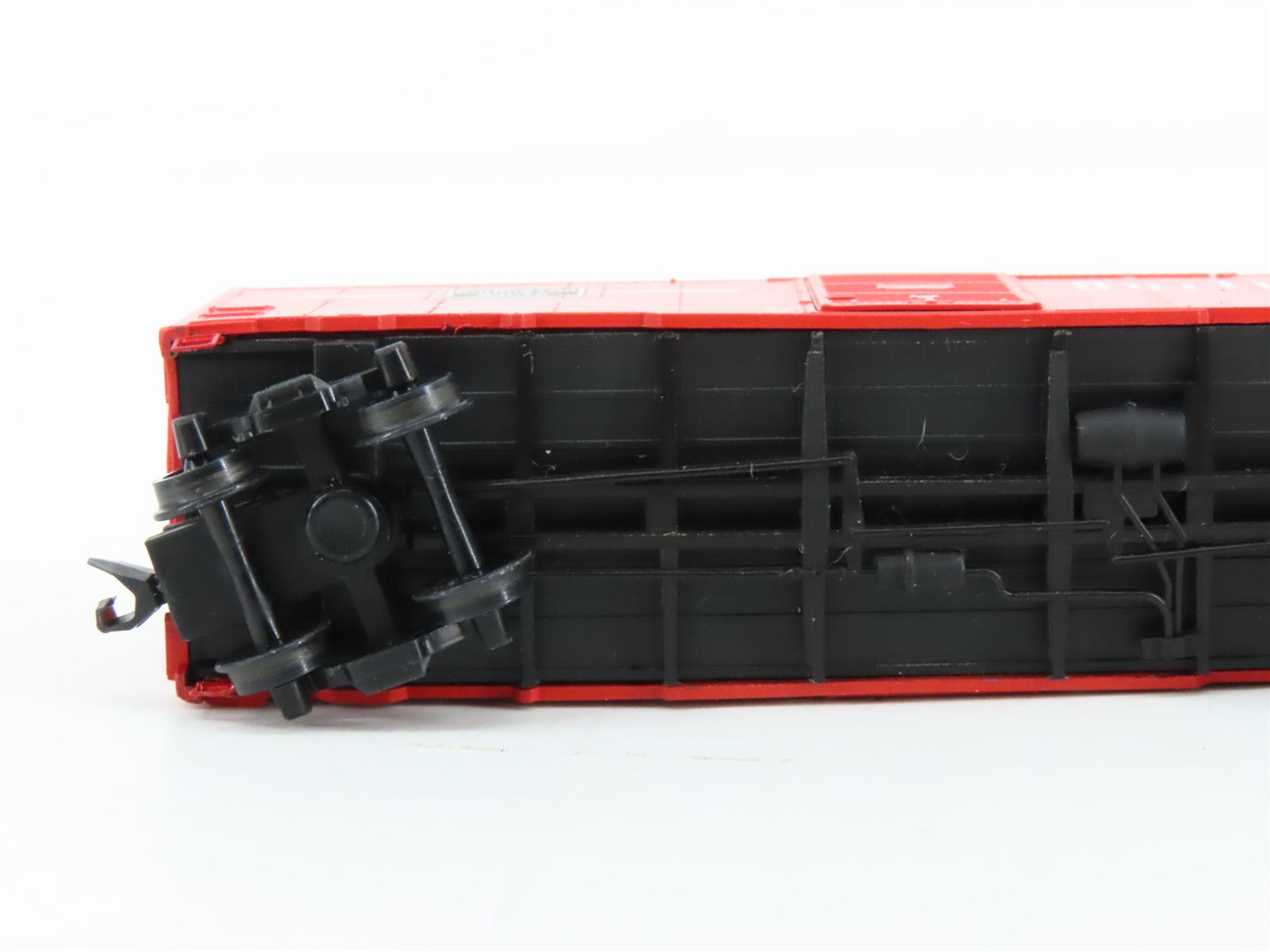 N Scale Deluxe Innovations 141112 CB&Q Burlington 40' Box Car 39153
