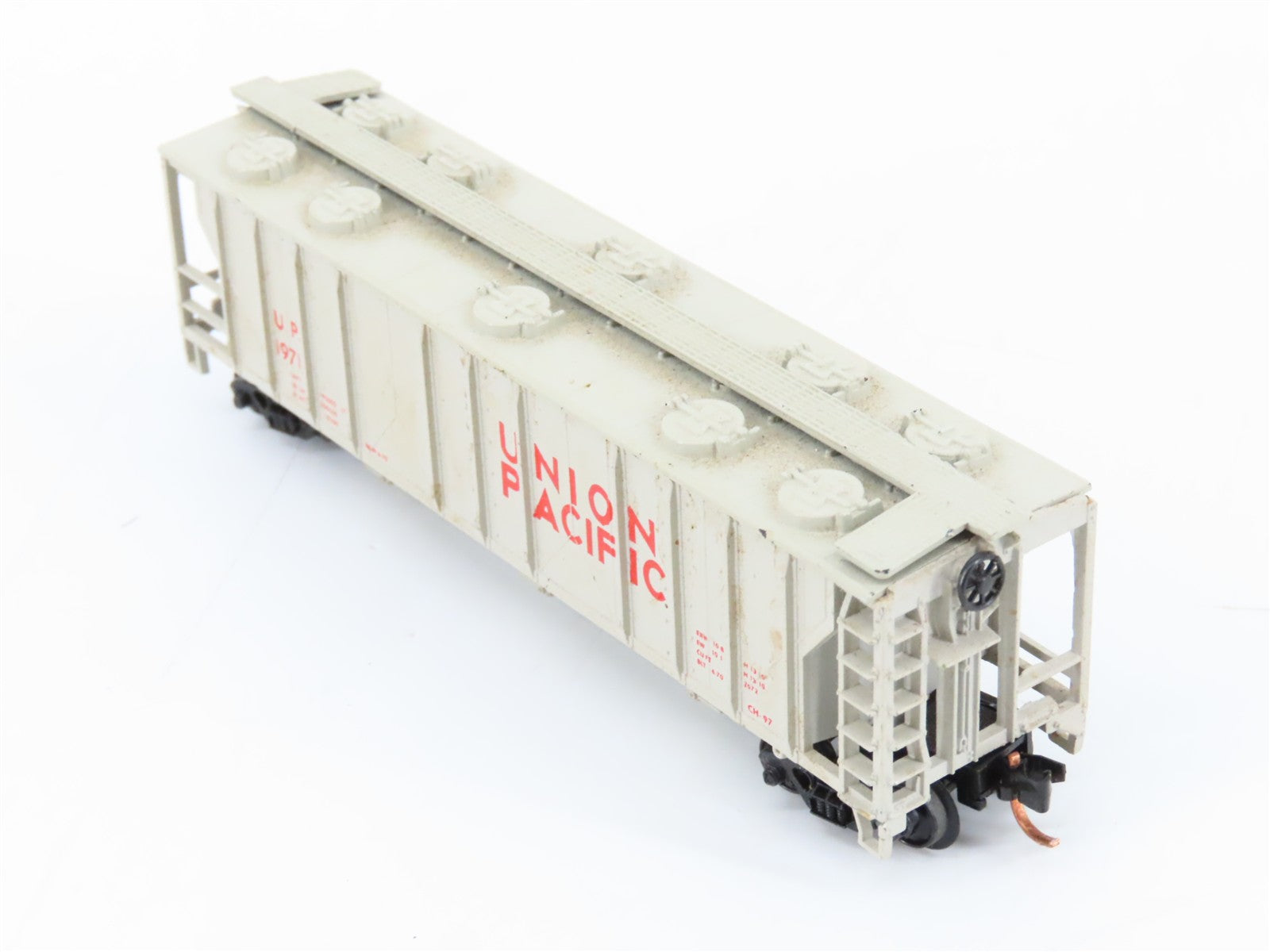 N Scale Atlas 3263 UP Union Pacific 3-Bay Covered Hopper  19711