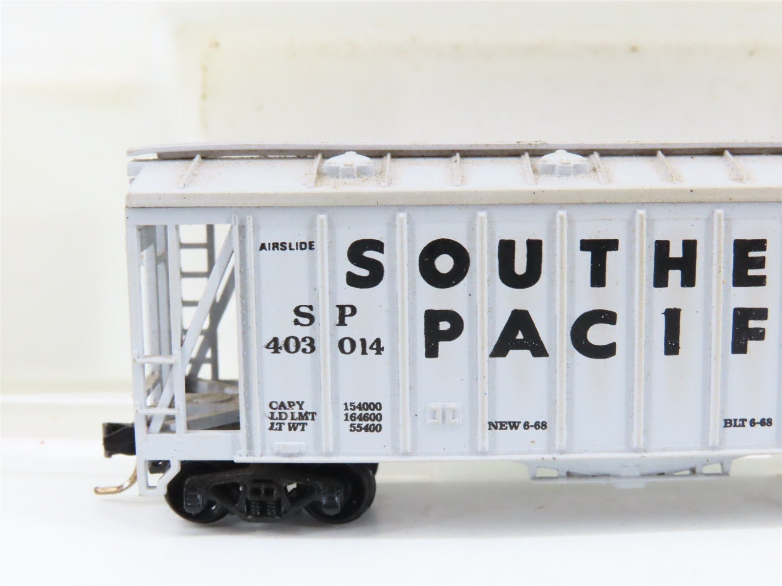 N Scale Atlas 3852 SP Southern Pacific GATX Airslide Covered Hopper 403014