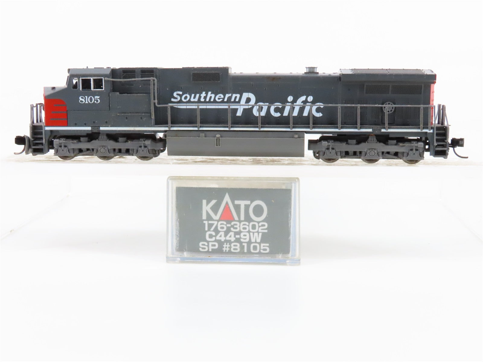 N Scale Kato 176-3602 SP Southern Pacific C44-9W Diesel Loco #8105 wDCC
