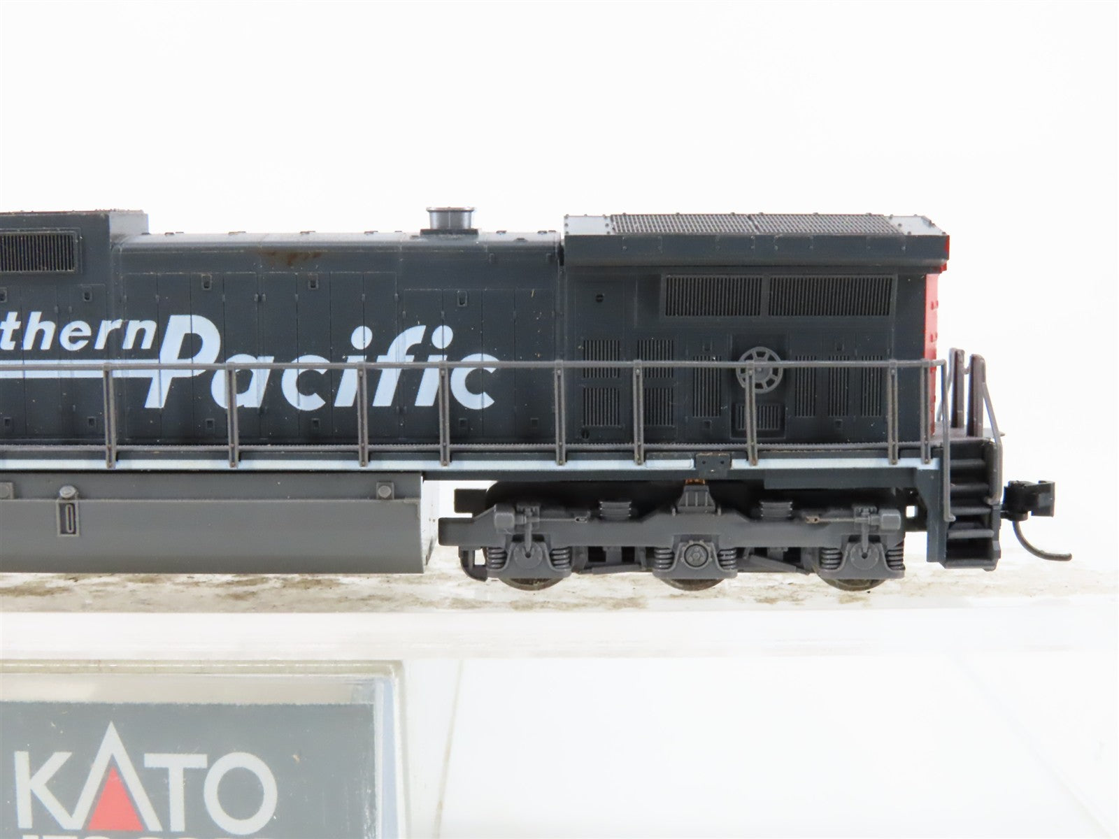 N Scale Kato 176-3602 SP Southern Pacific C44-9W Diesel Loco #8105 wDCC