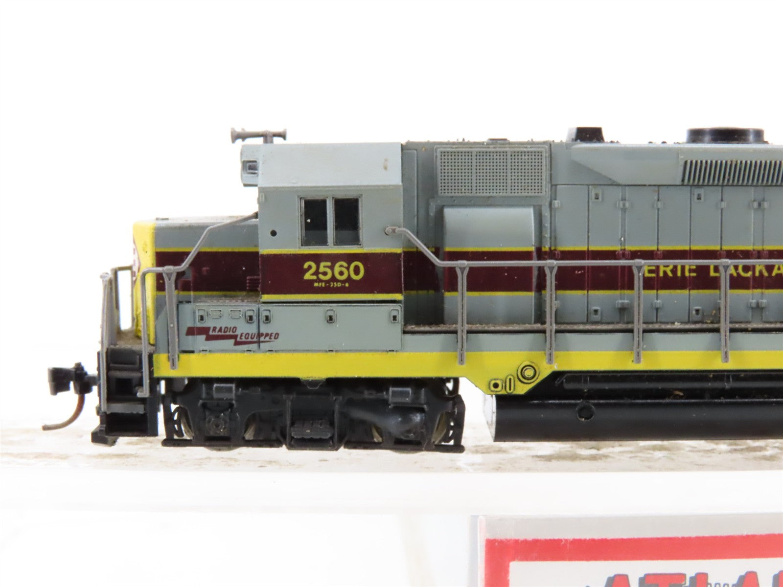N Scale Atlas 4630 EL Erie Lackawanna GP35 Diesel Locomotive #2560 wDCC