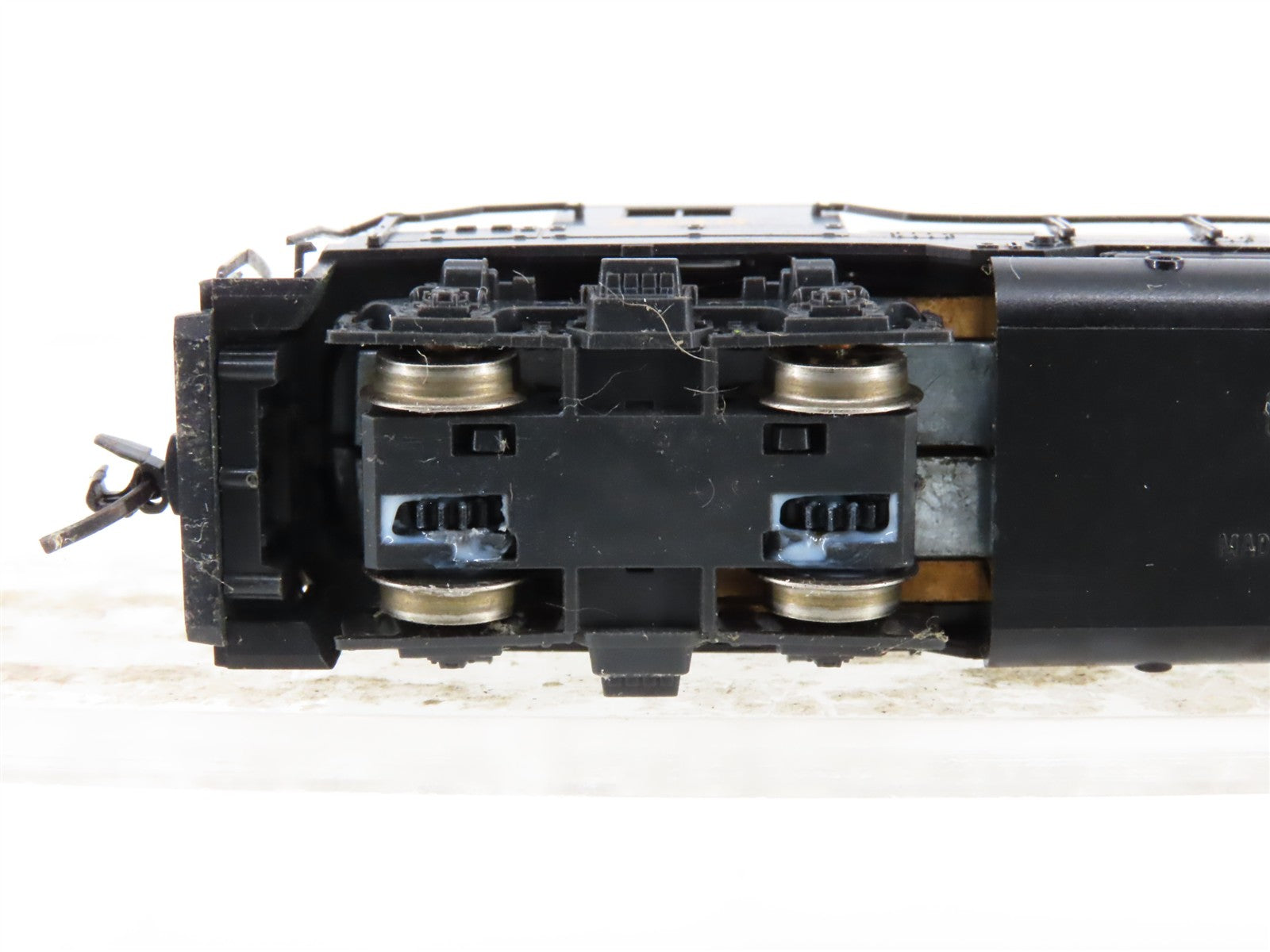 N Scale Atlas 4735 PRR Pennsylvania GP30 Diesel Locomotive #2243 wDCC