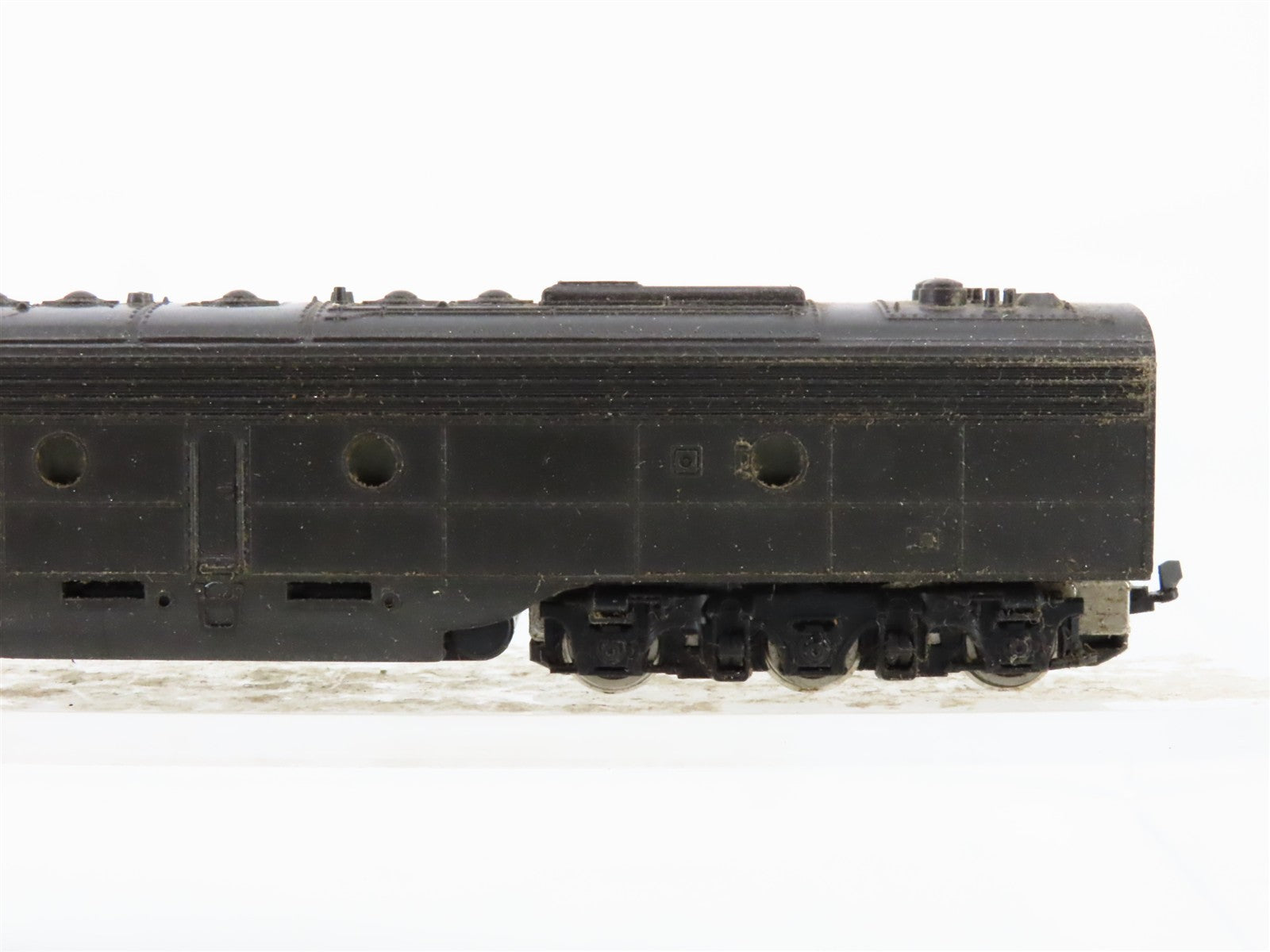 N Scale Con-Cor Undecorated E8/9A Diesel Locomotive