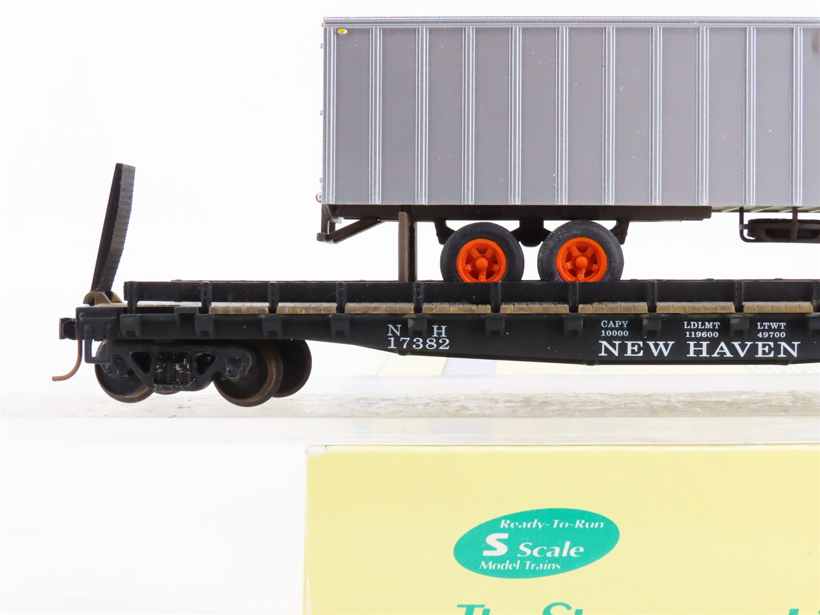 S Scale S-Helper Service 00190 NH New Haven TOFC Flat Car w/ Trailer 17382 RTR