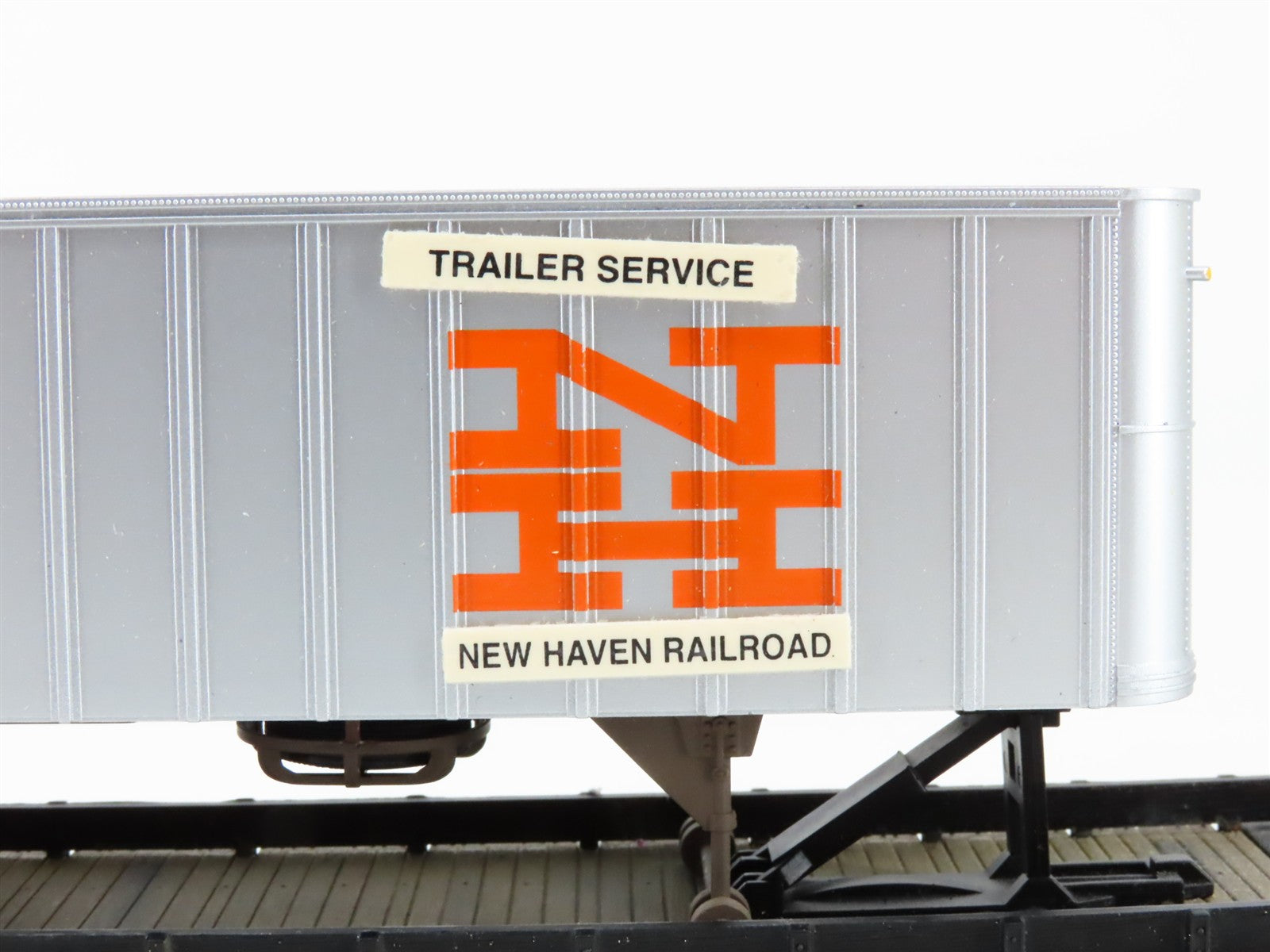 S Scale S-Helper Service 00190 NH New Haven TOFC Flat Car w/ Trailer 17382 RTR