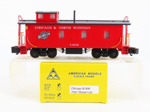 S Scale American Models 7507 Chicago & North Western Wood Caboose Lighted RTR