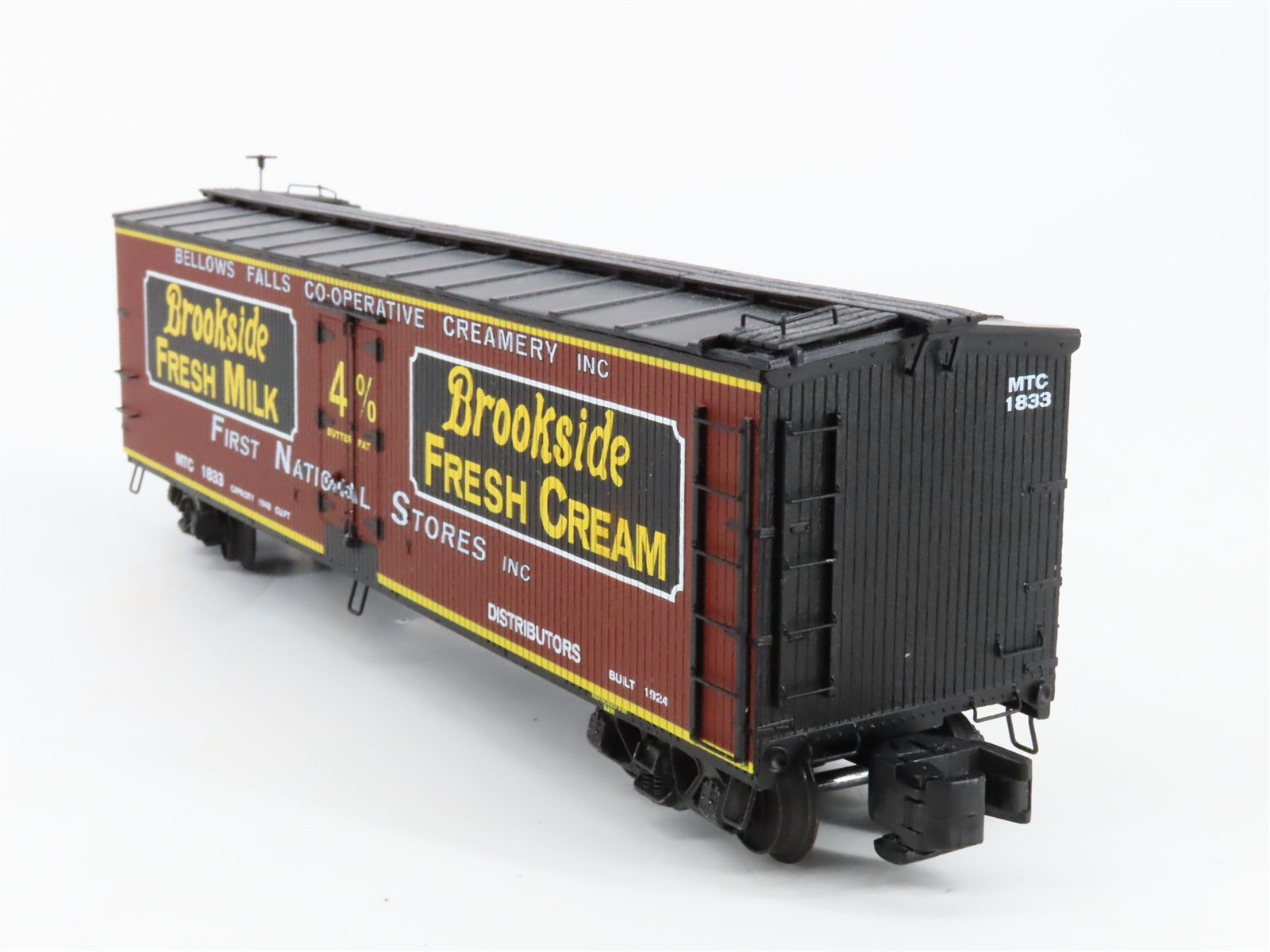 S Scale S-Helper Service 00658 MTC Brookside Milk Reefer 1833 RTR