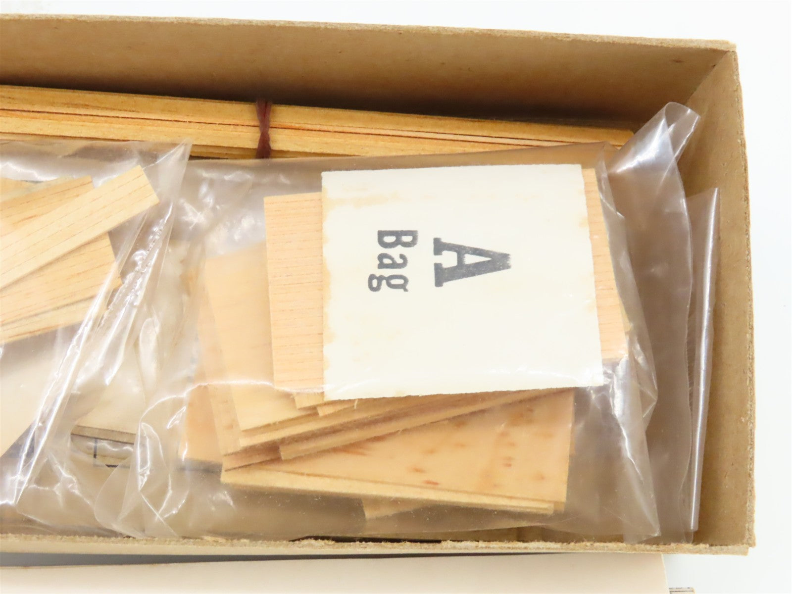 N Scale Campbell 445 Grain Elevator Building Kit