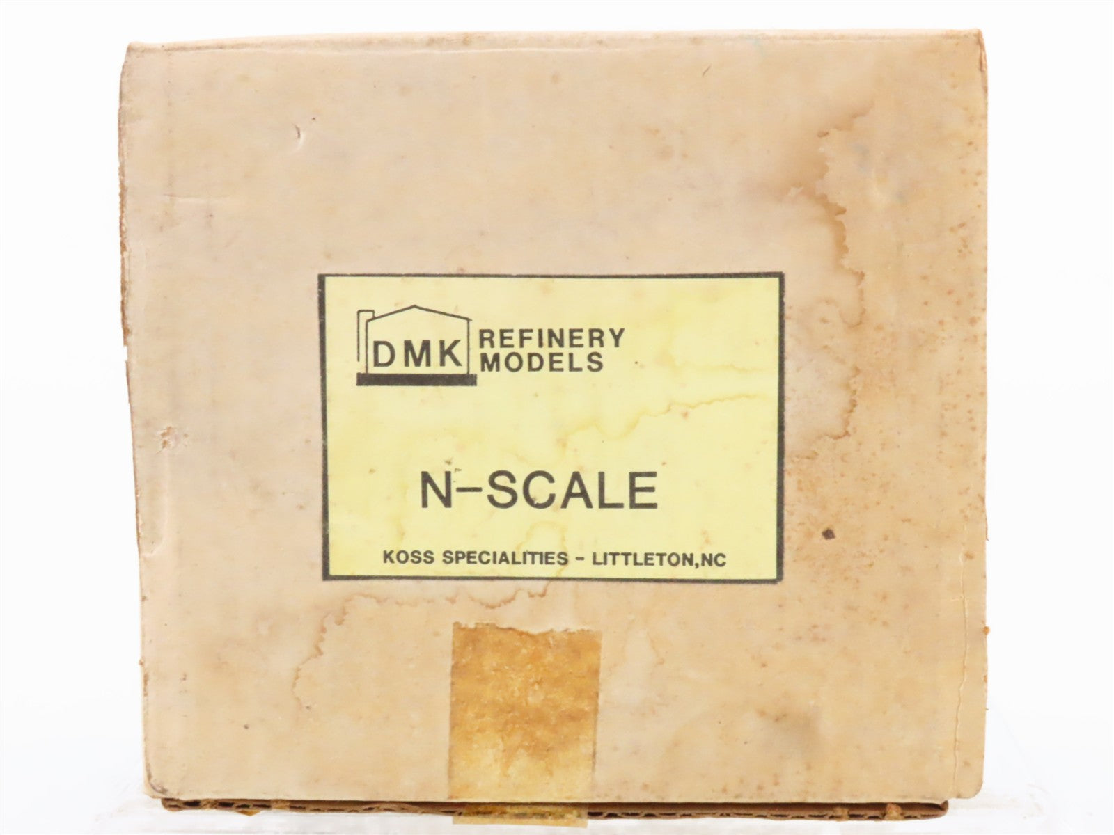 N Scale DMK K-102 720k Gal Fuel Oil Storage Tank Building Kit