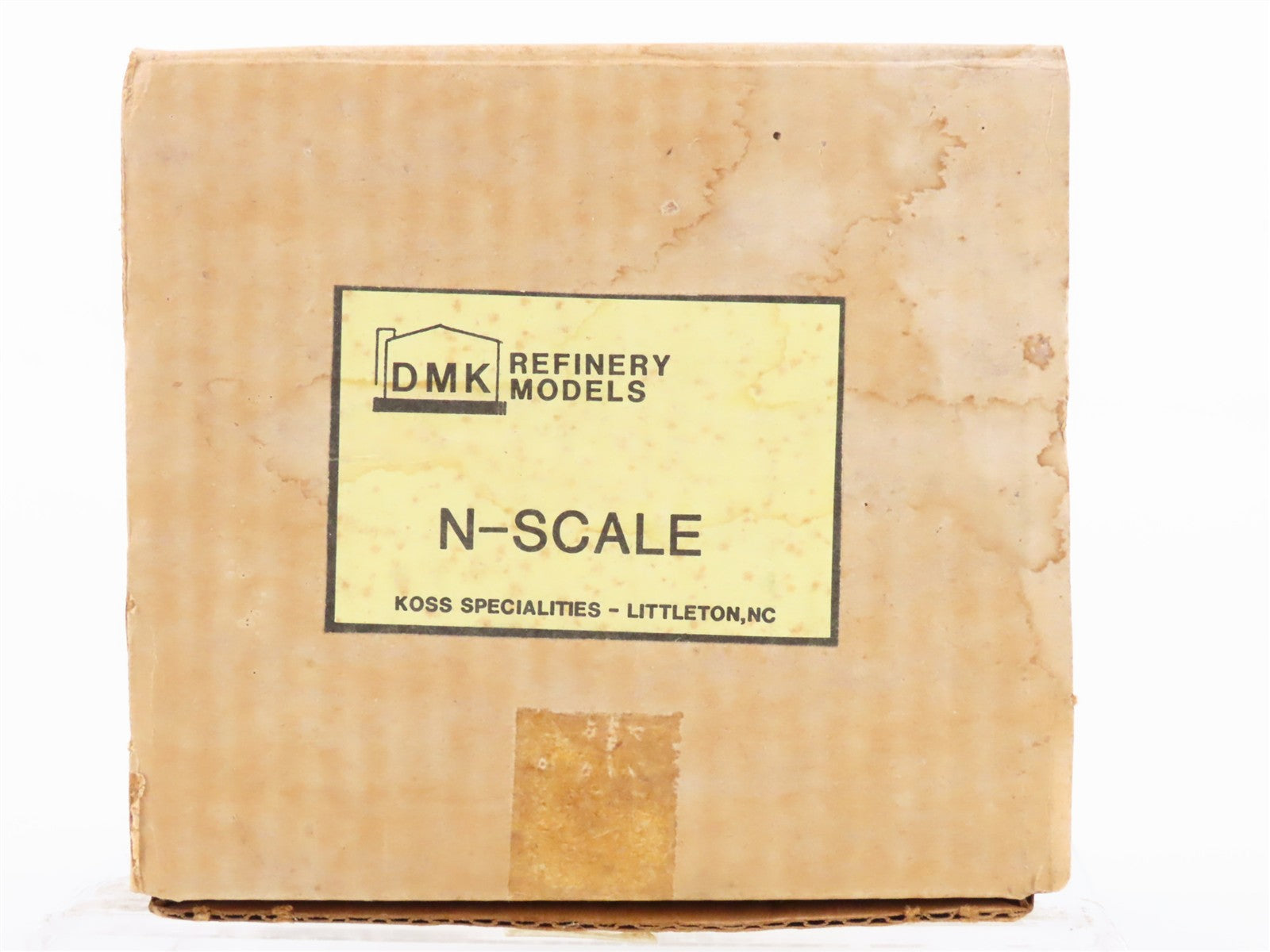 N Scale DMK K-102 720k Gal Fuel Oil Storage Tank Building Kit