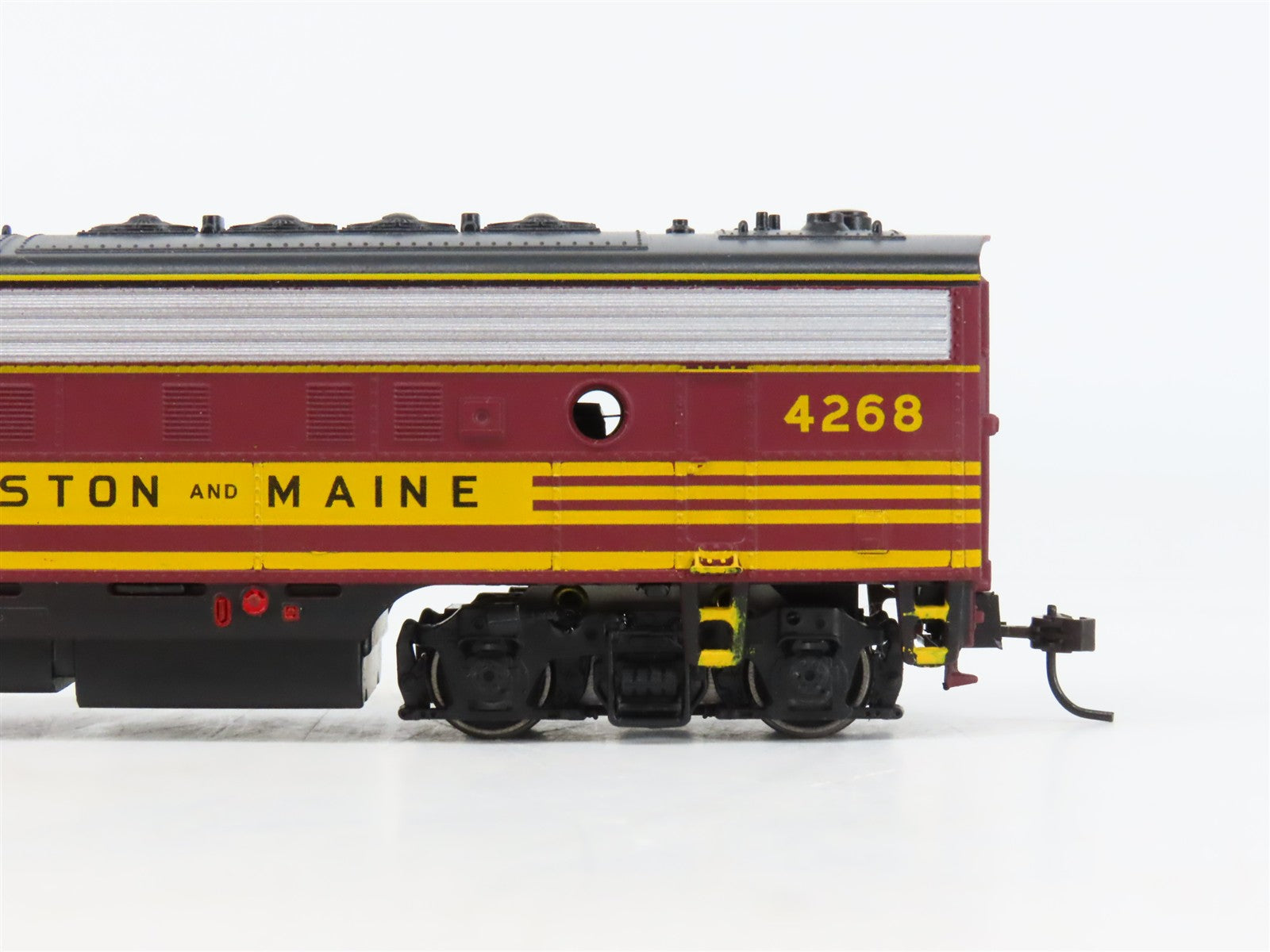 HO Scale Athearn 2209 B&M Boston & Maine F7 A/A Diesel Locomotive Set