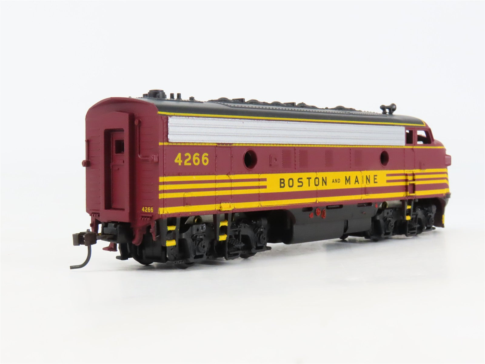 HO Scale Athearn 2209 B&M Boston & Maine F7 A/A Diesel Locomotive Set