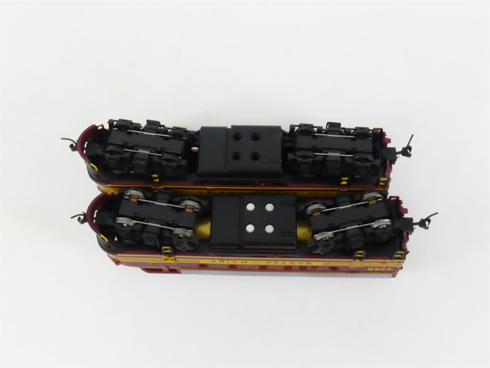 HO Scale Athearn 2209 B&M Boston & Maine F7 A/A Diesel Locomotive Set