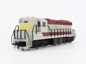HO Scale IHC 3807 CP Canadian Pacific SD24 Diesel Locomotive #9950
