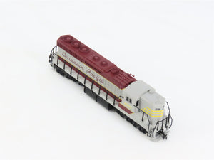 HO Scale IHC 3807 CP Canadian Pacific SD24 Diesel Locomotive #9950
