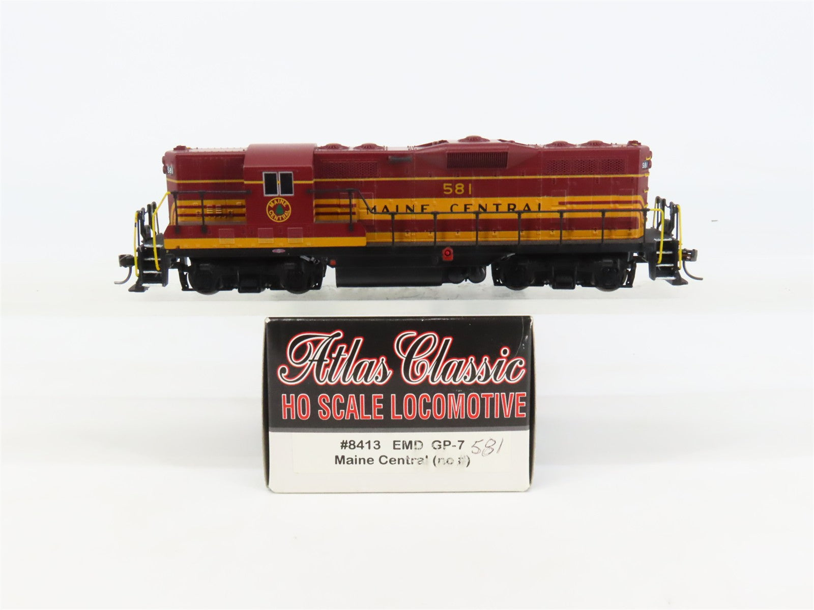 HO Scale Atlas Classic 8413 MEC Maine Central GP7 Diesel Locomotive #581 Custom