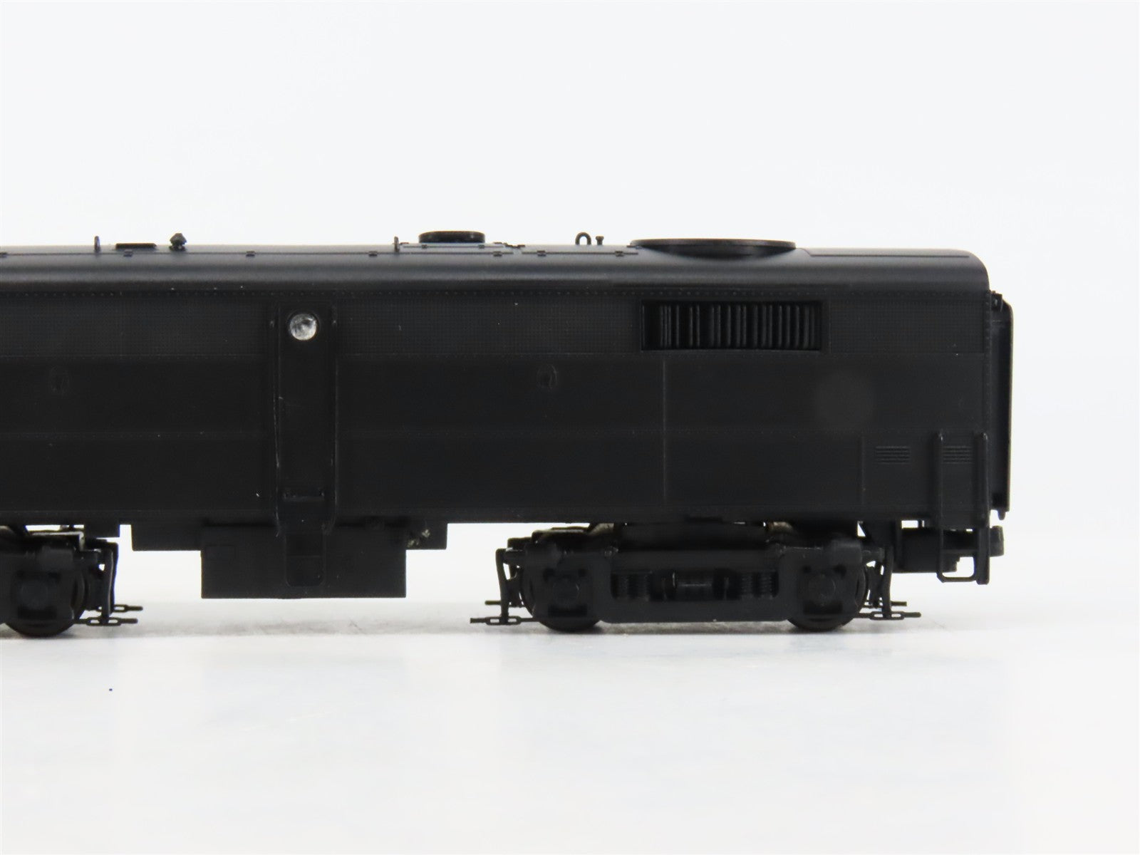 HO Scale Proto 2000 8393 Undecorated FB2 Diesel Locomotive UNPOWERED