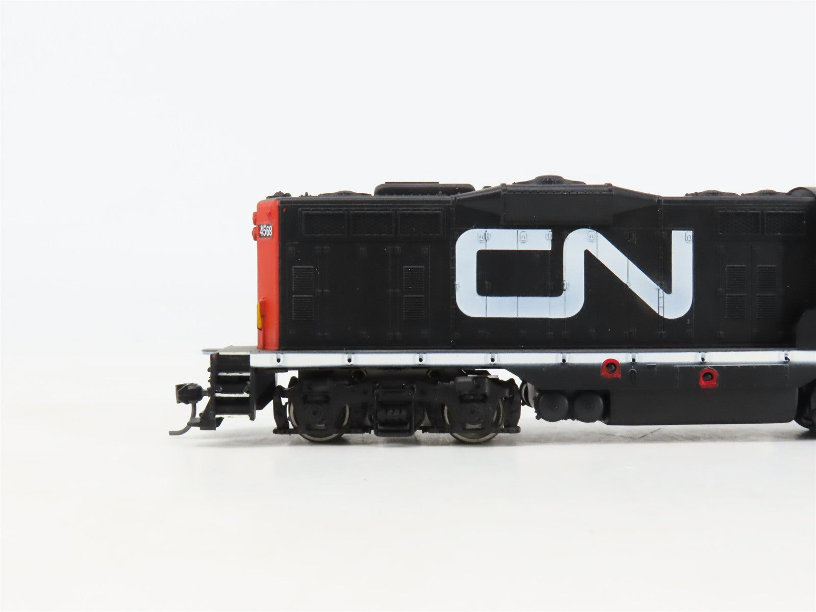 HO Scale Athearn 3181 CN Canadian National GP9 Diesel Locomotive #4568