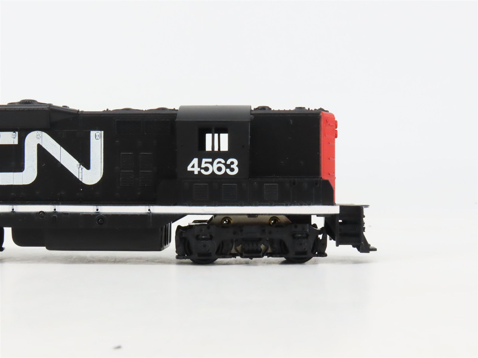 HO Scale Athearn 3061 CN Canadian National GP9 Diesel Locomotive #4563 UNPOWERED
