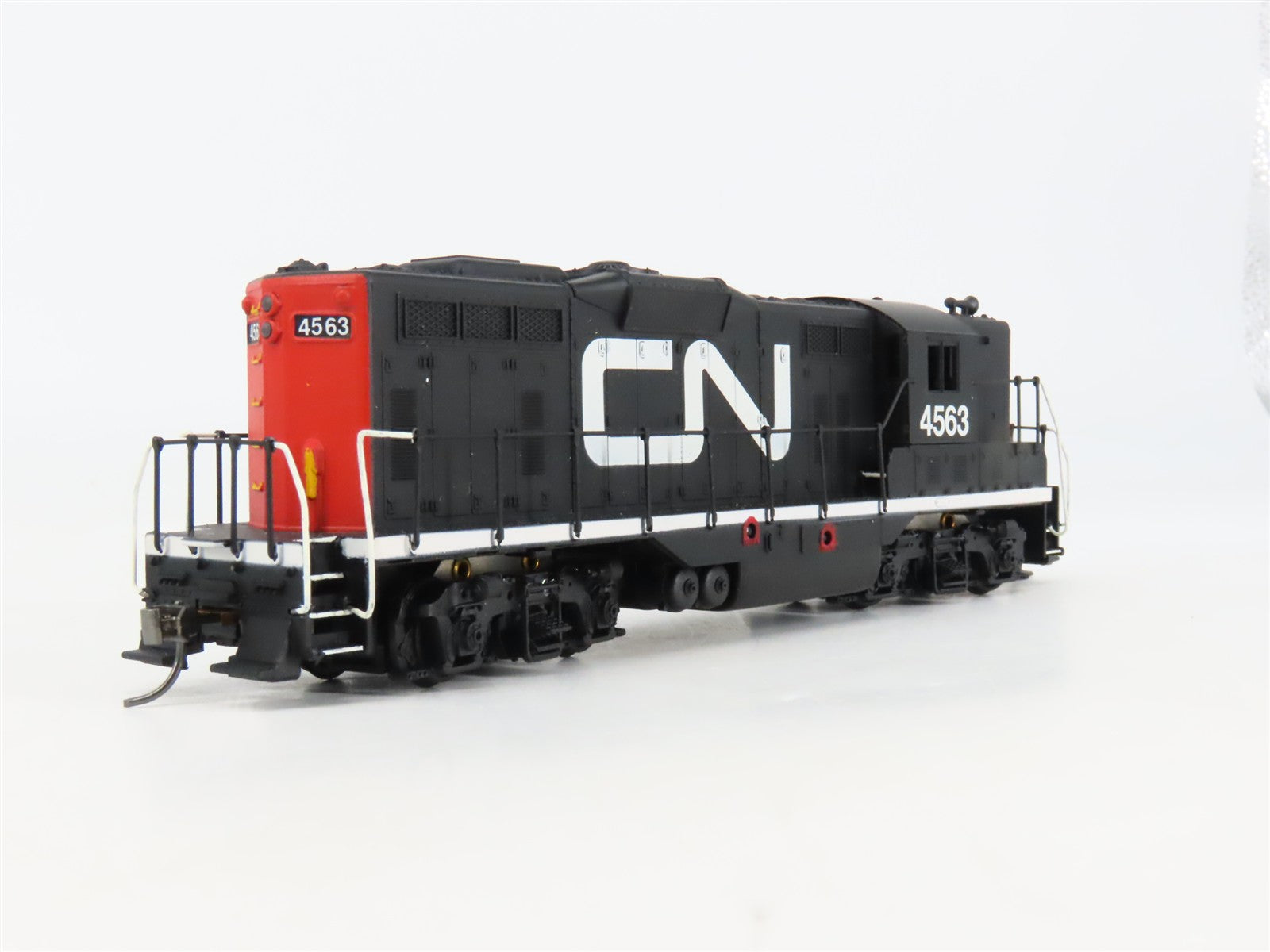 HO Scale Athearn 3061 CN Canadian National GP9 Diesel Locomotive #4563 UNPOWERED