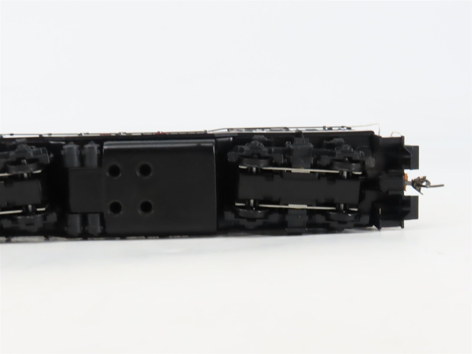 HO Scale Athearn 3061 CN Canadian National GP9 Diesel Locomotive #4563 UNPOWERED