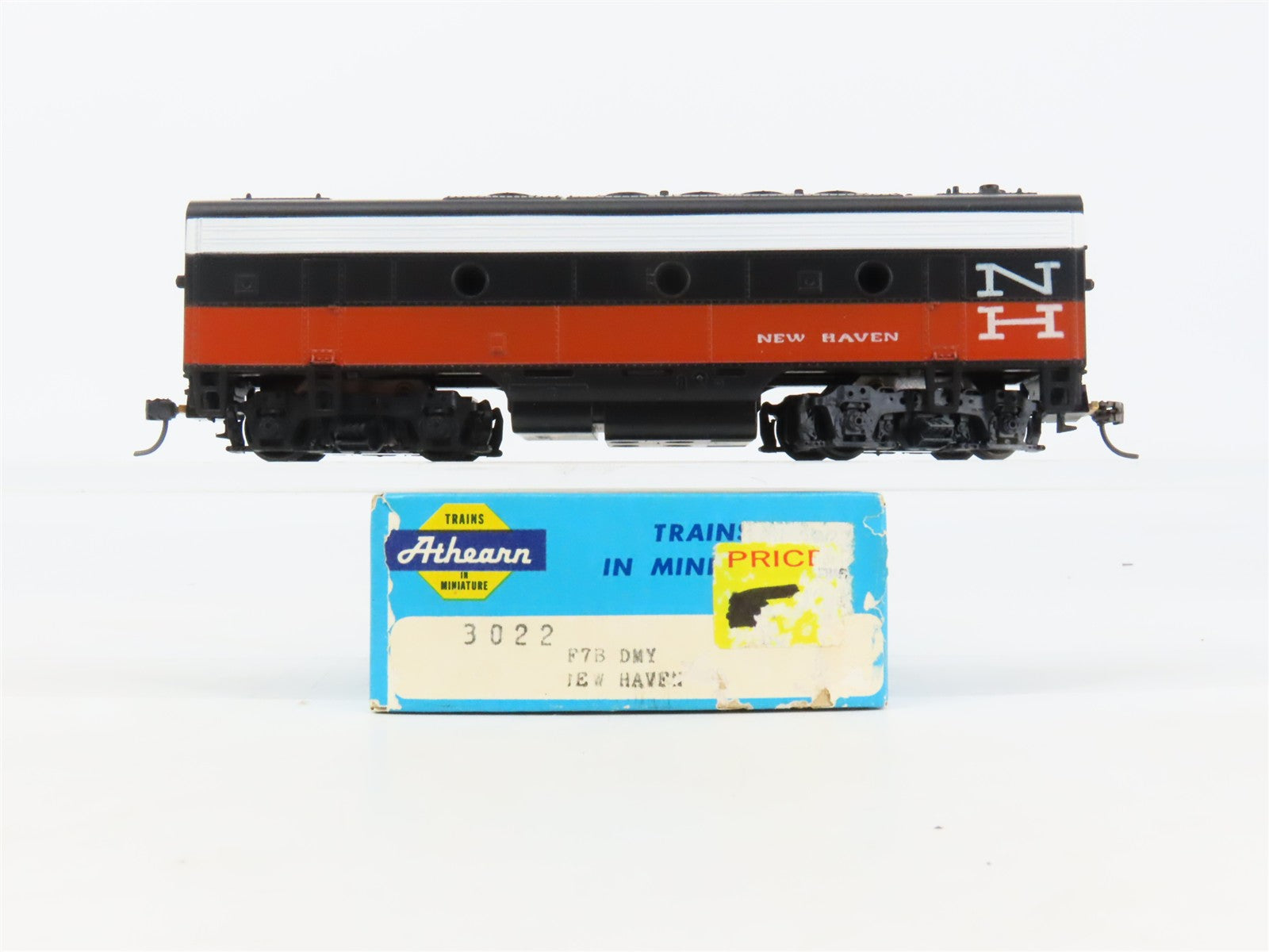 HO Scale Athearn 3022 NH New Haven F7B Diesel Locomotive UNPOWERED