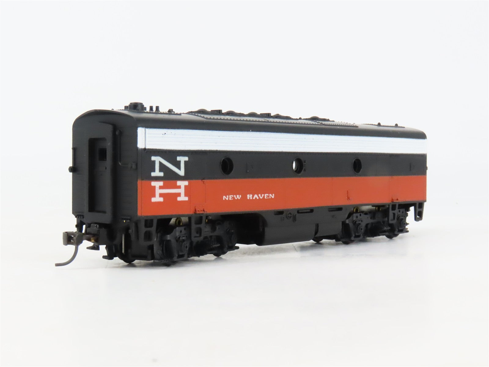 HO Scale Athearn 3022 NH New Haven F7B Diesel Locomotive UNPOWERED
