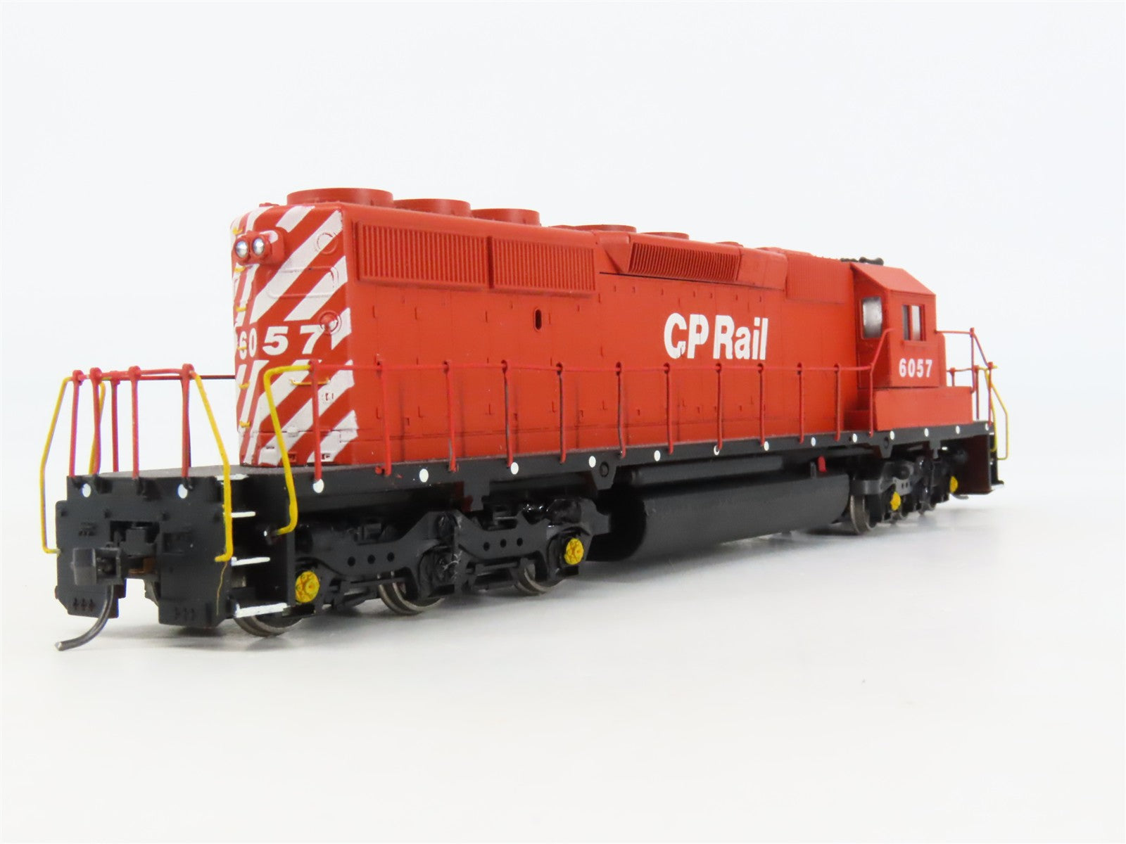 HO Scale Athearn 4412 CP Canadian Pacific SD40-2 Diesel Locomotive #6057