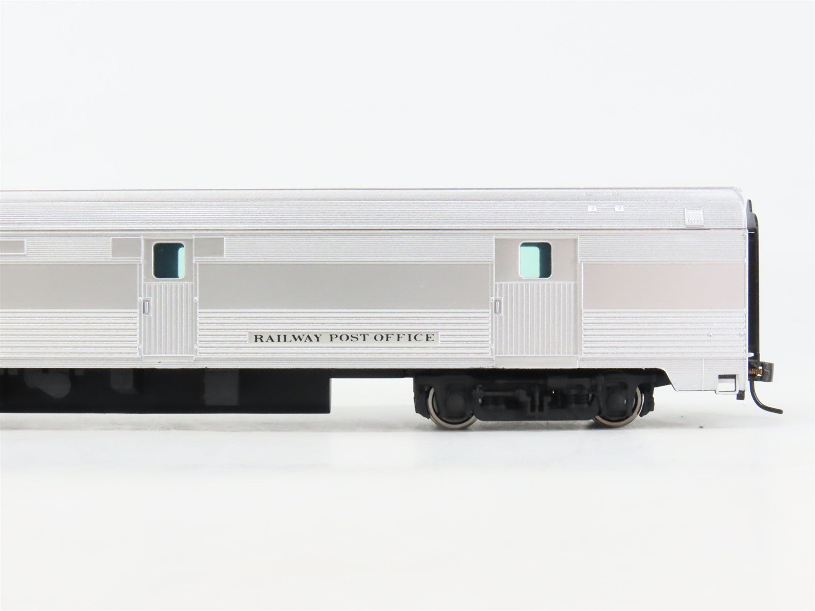 HO Walthers 910-30300 MEC Maine Central Baggage-RPO Passenger Car #341 CUSTOM