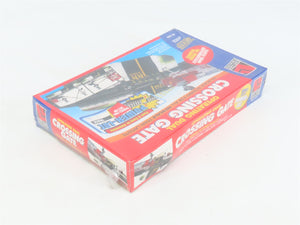 HO Scale Life-Like 21313 Operating Dual Crossing Gate SEALED
