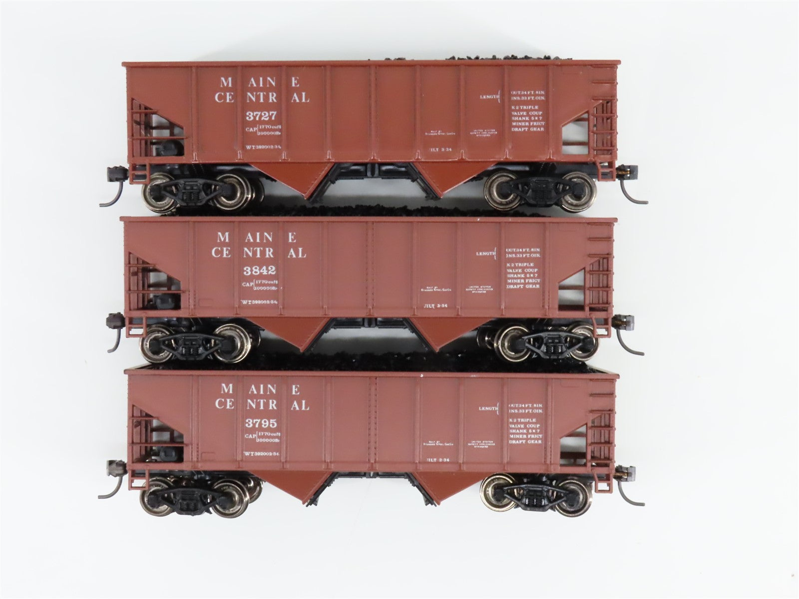 HO Scale Bev-Bel/Train Miniature 904 MEC Maine Central 2-Bay Hopper w/Load 3-Pk.